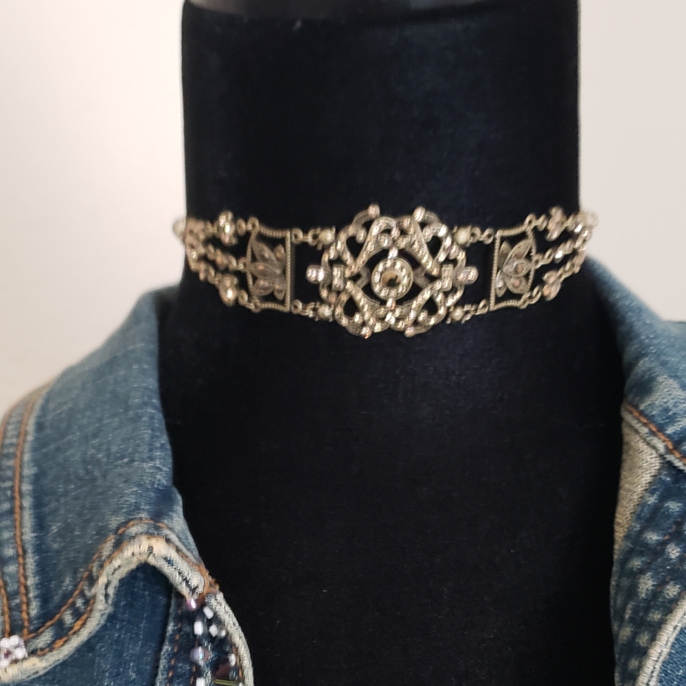 Vintage Choker Yellow colored stones
